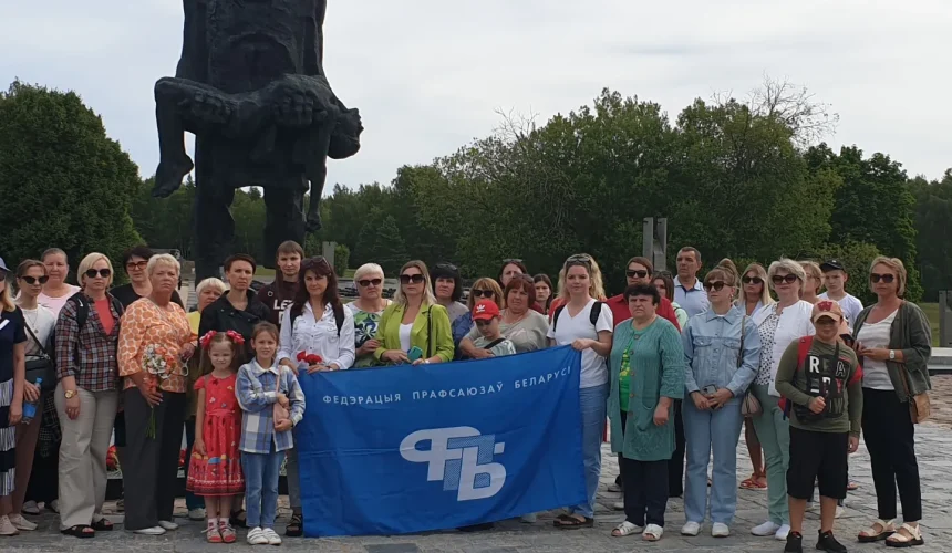 Поездка в государственный мемориальный комплекс Хатынь