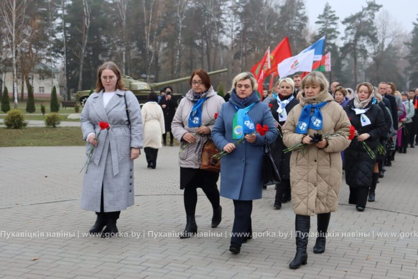 Митинг, посвящённый 107-летию Октябрьской революции