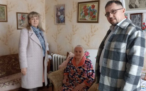 Поздравление ветеранов Великой Отечественной войны, бывших медицинских работников