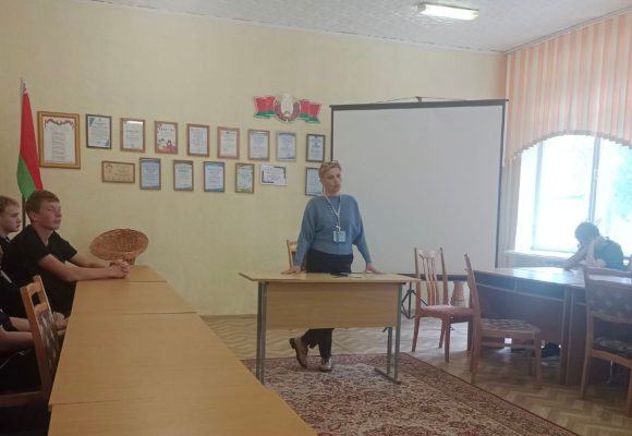 УО ф-л «Червенский строительный лицей» п. Правдинский. Встреча со студентами первого курса в рамках республиканской акции» Безопасное лето».