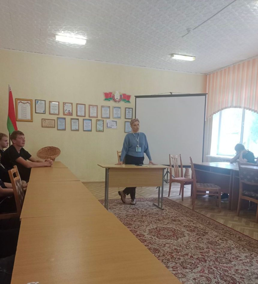 изображение_viber_2025-06-09_12-59-02-039 УО ф-л «Червенский строительный лицей» п. Правдинский. Встреча со студентами первого курса в рамках республиканской акции» Безопасное лето».