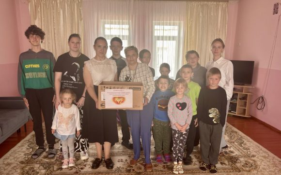 Поздравление воспитанников детского социального приюта в п.Дубровка с началом нового учебного года