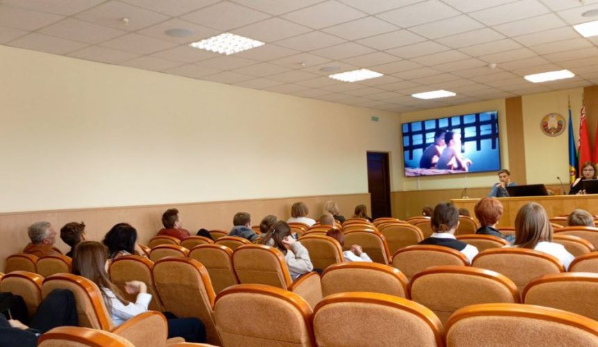 С детьми и подростками проведена встреча на тему «Скажем нет наркотикам. Мы выбираем жизнь без наркотиков» в рамках подросткового клуба «Чердак»