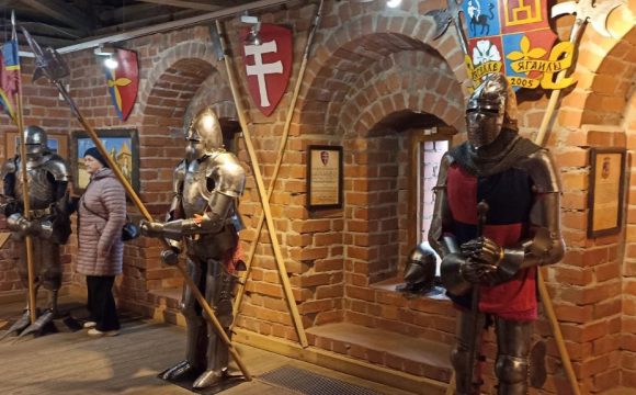 photo_5312039707048872788_y Туристическая поездка по маршруту Берёзовка — Лида — Вольный Мельник