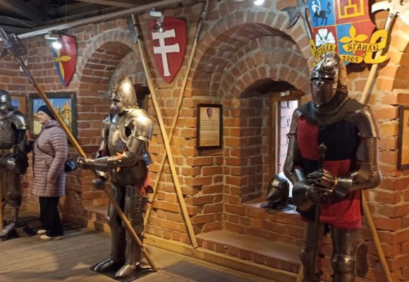 photo_5312039707048872788_y Туристическая поездка по маршруту Берёзовка — Лида — Вольный Мельник