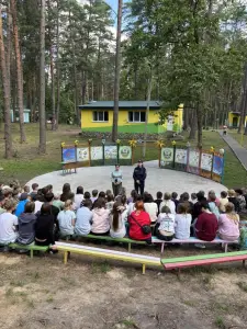 Лекция о негативном влиянии психоактивных веществ в лагере Лесная сказка