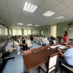 Руководство и молодые специалисты Марьиногорской ЦРБ во время встречи